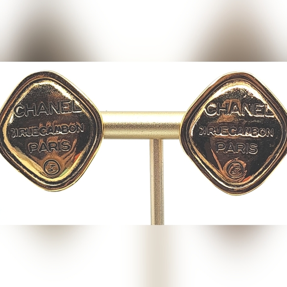 EUC Chanel Gold Clip Earrings - Picture 2 of 5